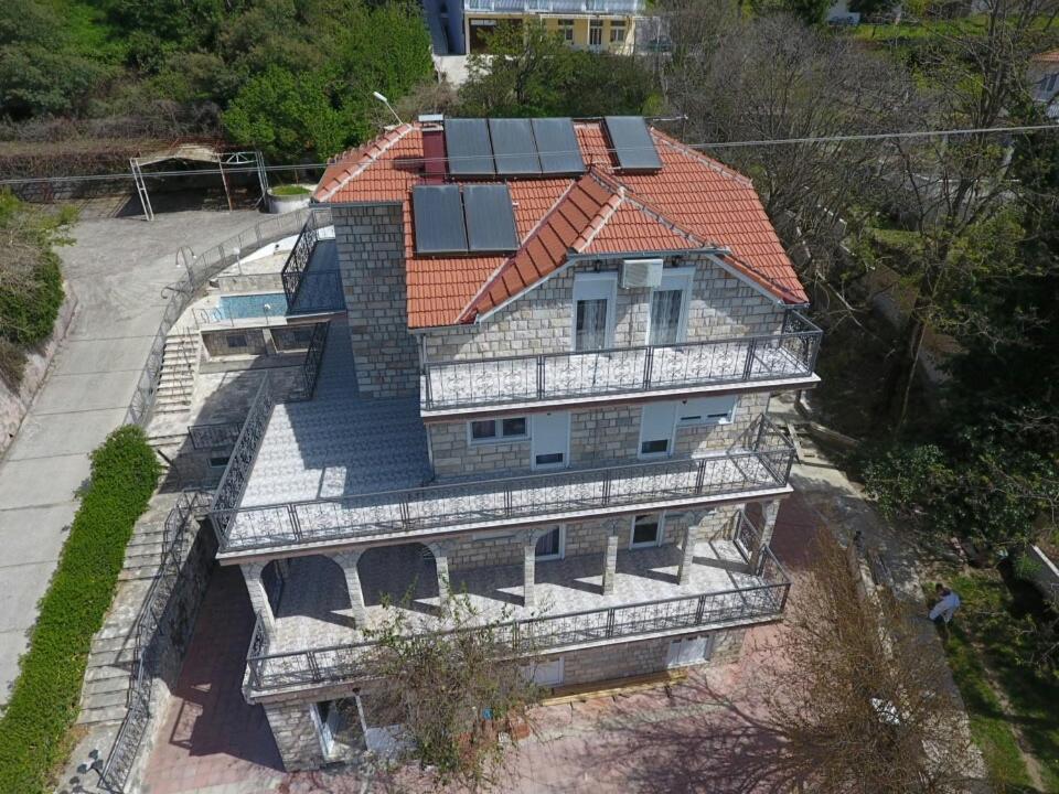 Vila Corovic كومبور المظهر الخارجي الصورة